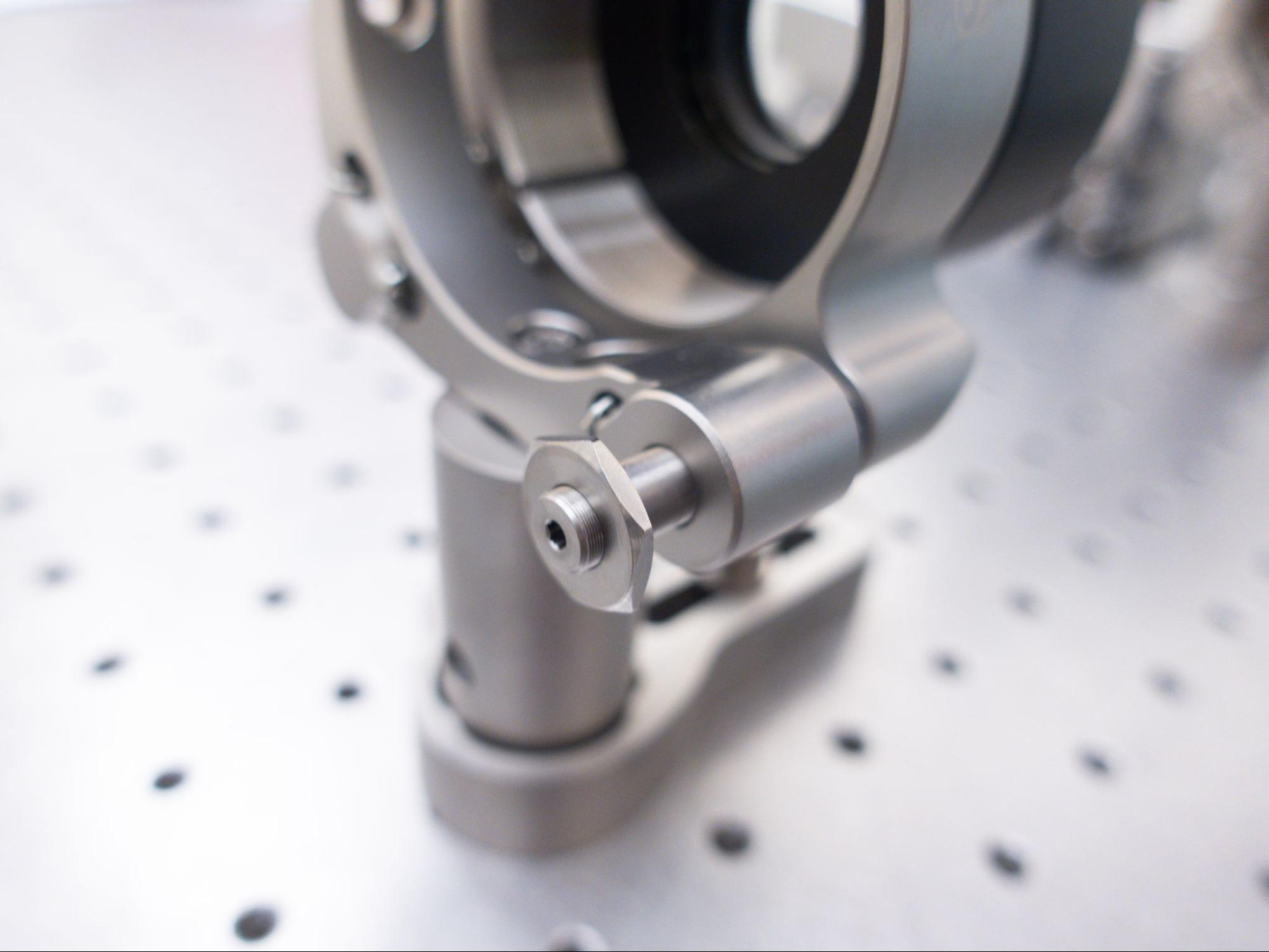Adding locking nuts to a Polaris mount